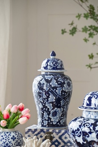 Online furniture store image